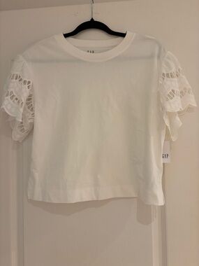 Gap White Short Sleeve Tee with Eyelet Ruffle Sleeves